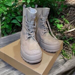 UGG The Lug Sole Hiker Boots Sand Sz 7.5  M
